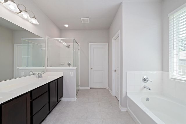 11710 Rosehall Reach Ln, Tomball, TX 77377
