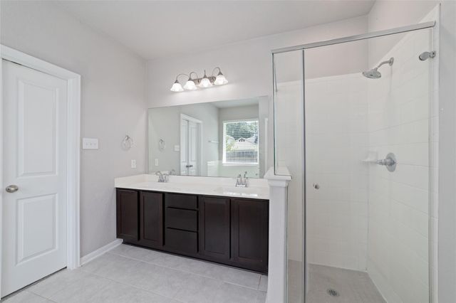 11710 Rosehall Reach Ln, Tomball, TX 77377