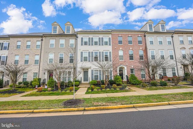 813 BASSWOOD DR, Stafford, VA 22554