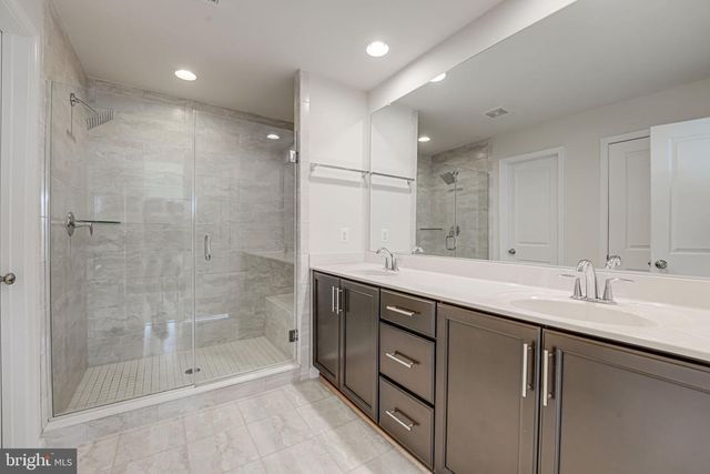 813 BASSWOOD DR, Stafford, VA 22554