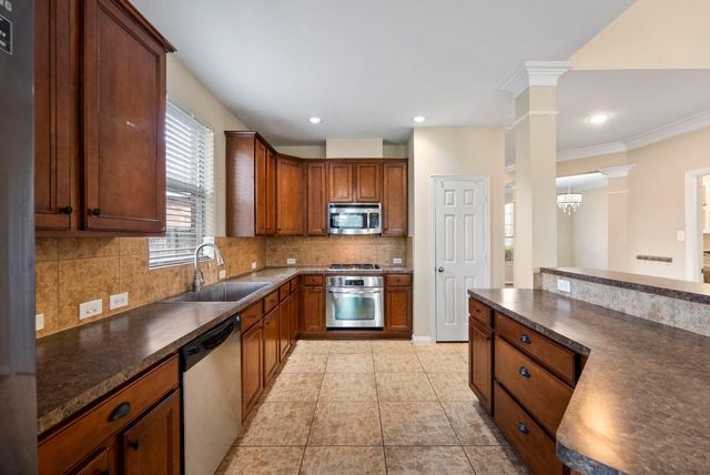 9526 Tartan Manor Street, Spring, TX 77379