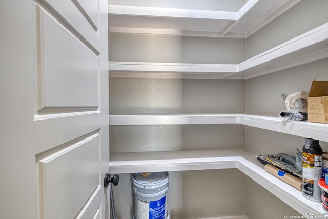 132 Sherman Lane, Leakey, TX 78873