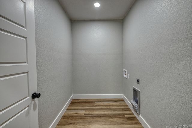 132 Sherman Lane, Leakey, TX 78873