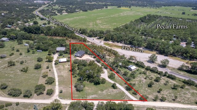 132 Sherman Lane, Leakey, TX 78873