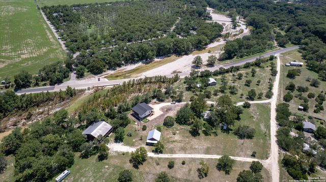 132 Sherman Lane, Leakey, TX 78873