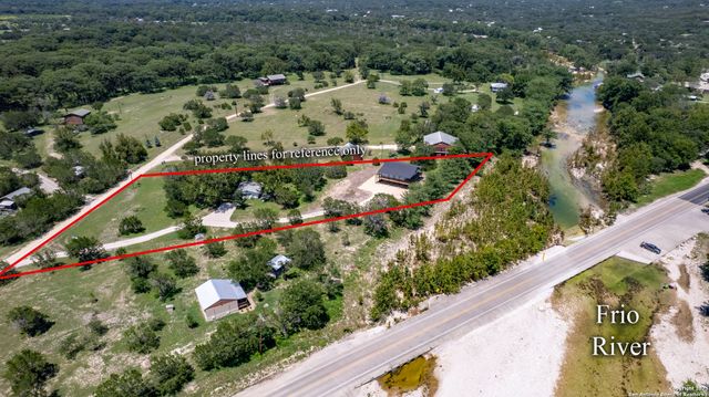 132 Sherman Lane, Leakey, TX 78873