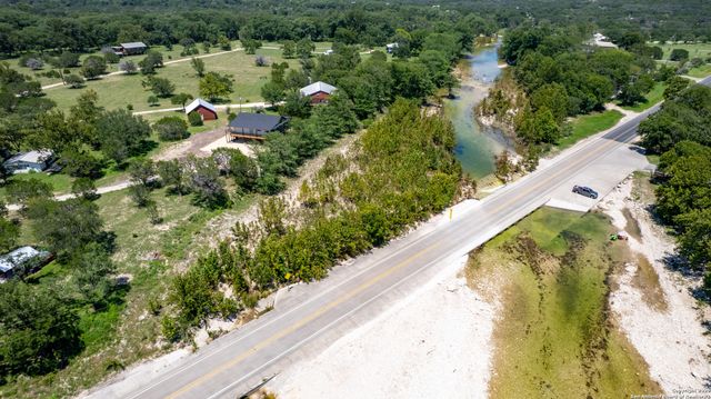 132 Sherman Lane, Leakey, TX 78873