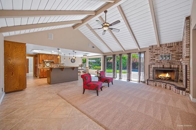 1872 Ridgeview Dr, Roseville, CA 95661