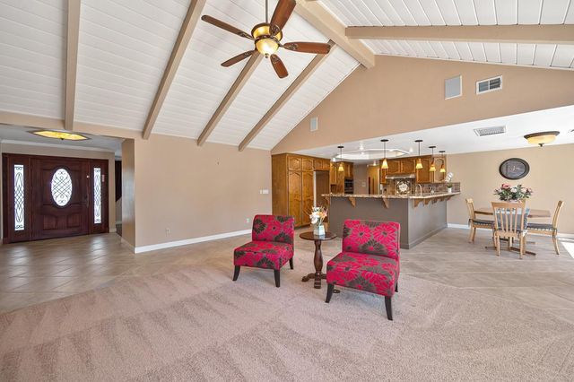 1872 Ridgeview Dr, Roseville, CA 95661