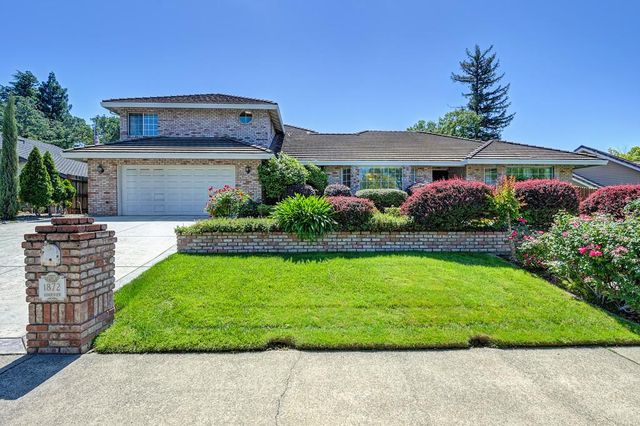 1872 Ridgeview Dr, Roseville, CA 95661