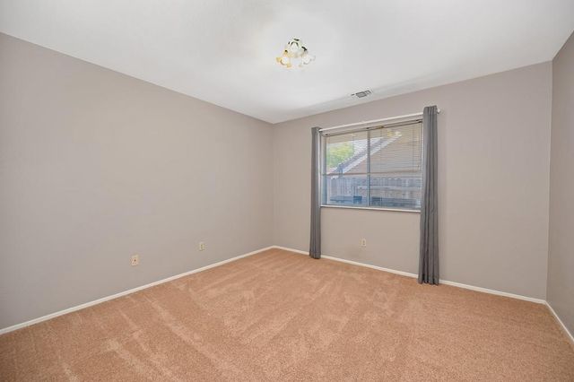 1872 Ridgeview Dr, Roseville, CA 95661
