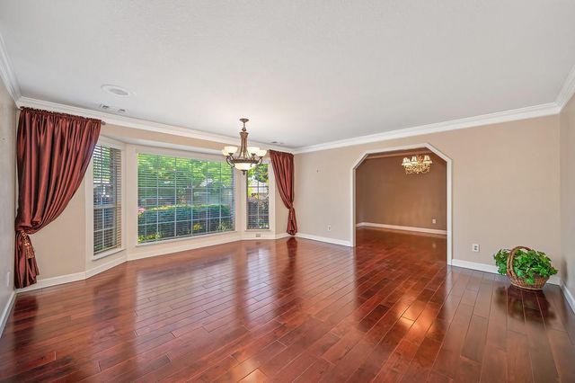 1872 Ridgeview Dr, Roseville, CA 95661