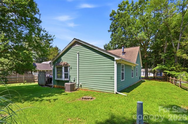 12615 Delman Lane, Pineville, NC 28134