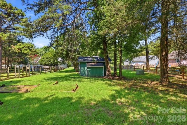 12615 Delman Lane, Pineville, NC 28134