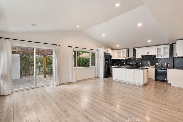 18646 Ingomar, Reseda, CA 91335