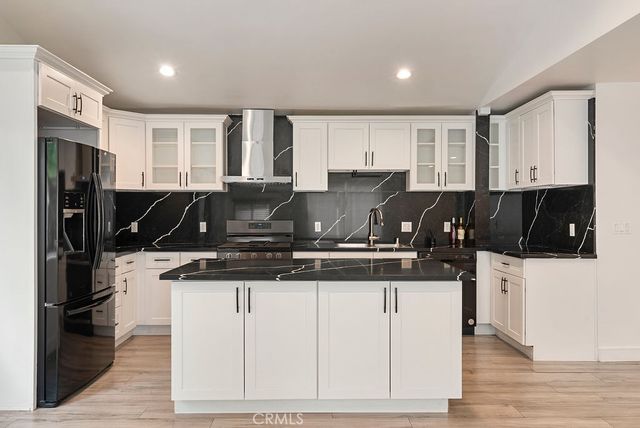 18646 Ingomar, Reseda, CA 91335
