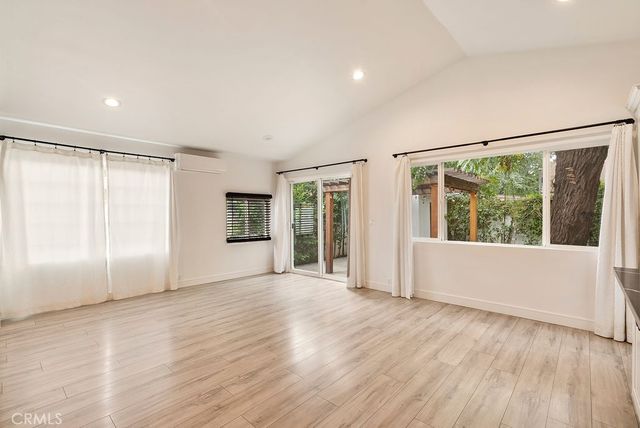 18646 Ingomar, Reseda, CA 91335