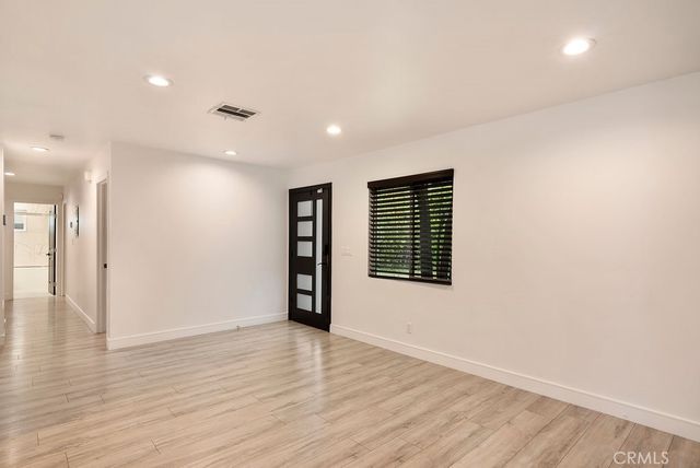 18646 Ingomar, Reseda, CA 91335