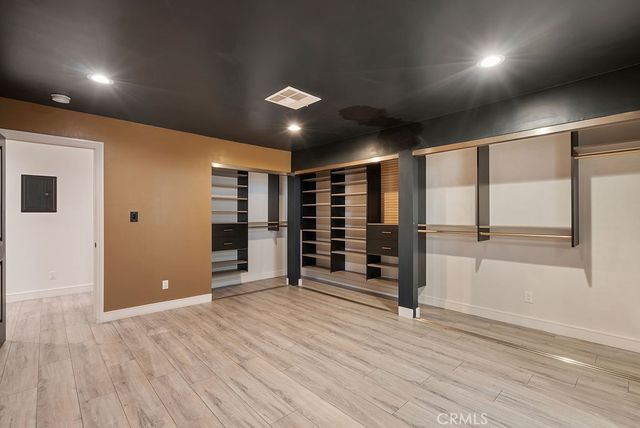 18646 Ingomar, Reseda, CA 91335