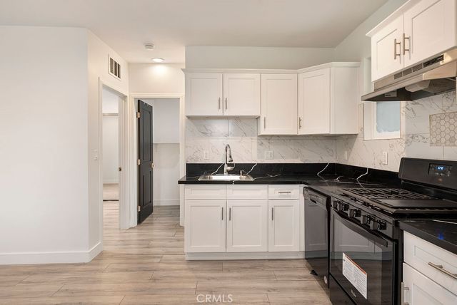 18646 Ingomar, Reseda, CA 91335