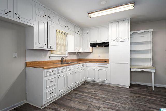 2805 2ND PLACE NW, Center Point, AL 35215