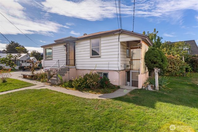 936 Vassar Avenue, Wenatchee, WA 98801