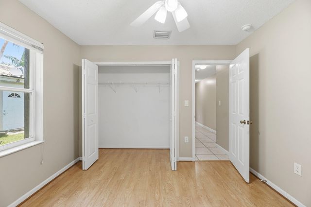 345 W Cypress Cove Circle, Davie, FL 33325