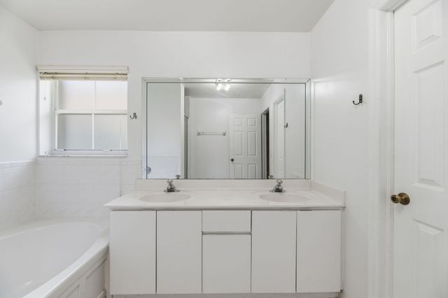 345 W Cypress Cove Circle, Davie, FL 33325