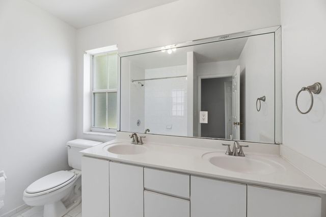 345 W Cypress Cove Circle, Davie, FL 33325