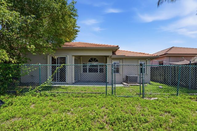 345 W Cypress Cove Circle, Davie, FL 33325