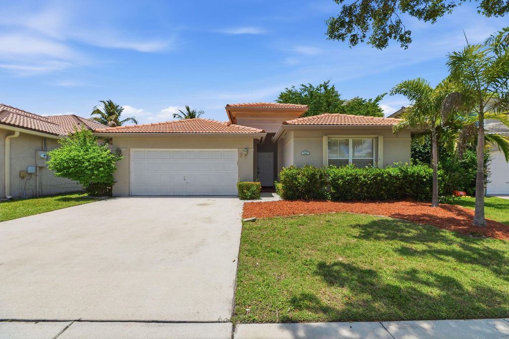 345 W Cypress Cove Circle, Davie, FL 33325