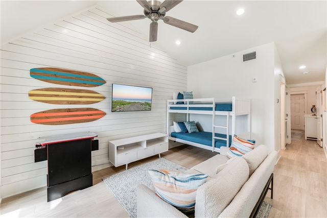 240 Social Circ 8-303, Port Aransas, TX 78373