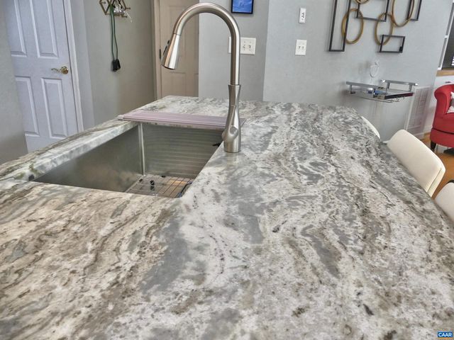 1230 DUNLORA DR, Charlottesville, VA 22901