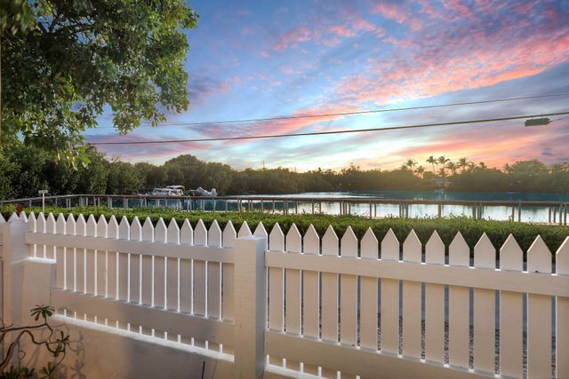 2801 Fogarty Avenue, Key West, FL 33040