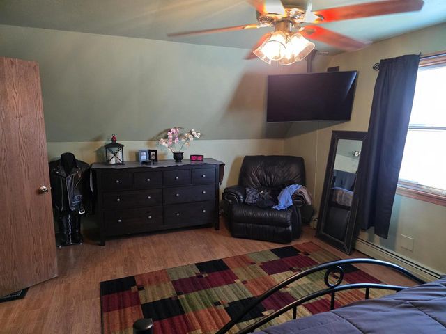 3762 E Holmes AVENUE, Cudahy, WI 53110