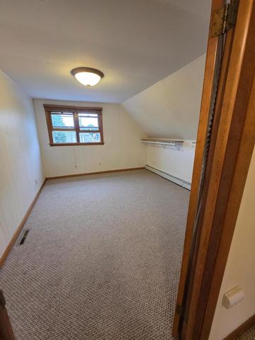 3762 E Holmes AVENUE, Cudahy, WI 53110