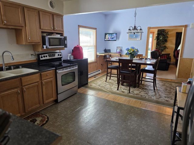 3762 E Holmes AVENUE, Cudahy, WI 53110