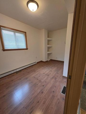3762 E Holmes AVENUE, Cudahy, WI 53110