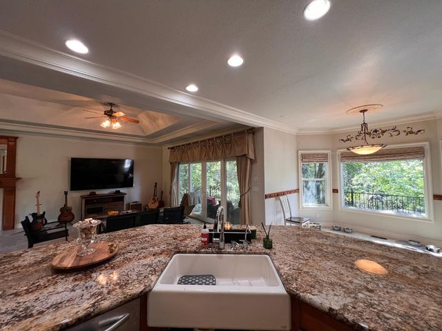 4112 Legend Dr, Rocklin, CA 95765