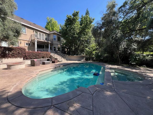 4112 Legend Dr, Rocklin, CA 95765