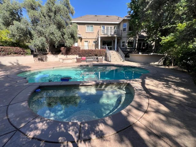 4112 Legend Dr, Rocklin, CA 95765