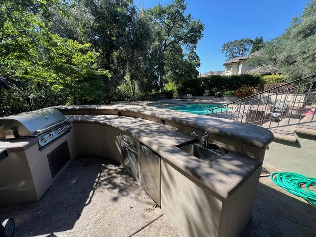 4112 Legend Dr, Rocklin, CA 95765