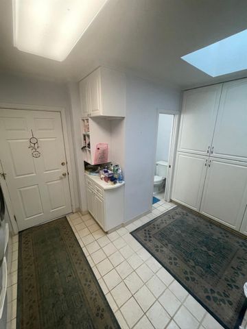 8163 N Armstrong, Clovis, CA 93619