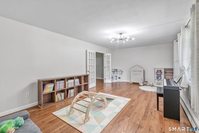 20 Westminster Court, Milford, CT 06461