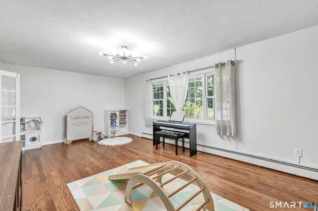 20 Westminster Court, Milford, CT 06461