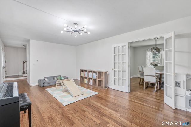 20 Westminster Court, Milford, CT 06461
