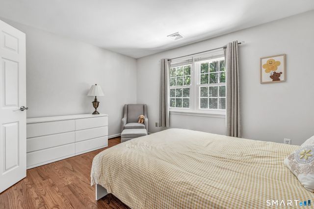 20 Westminster Court, Milford, CT 06461