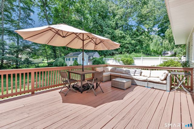 20 Westminster Court, Milford, CT 06461