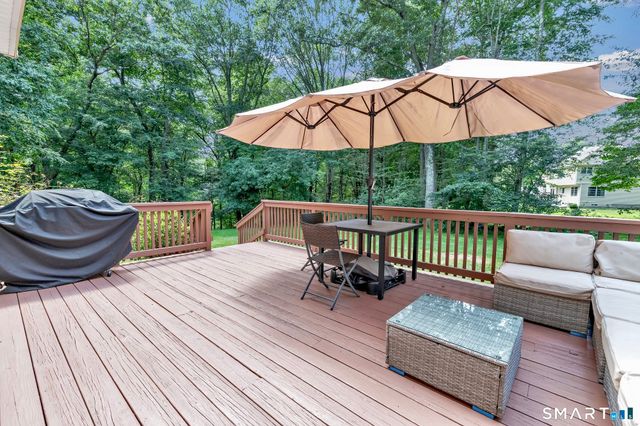20 Westminster Court, Milford, CT 06461