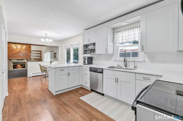 20 Westminster Court, Milford, CT 06461